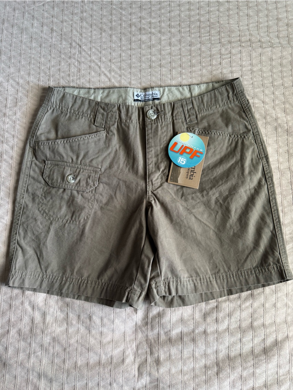 Columbia Women’s Olive Green Outdoor UPF Shorts